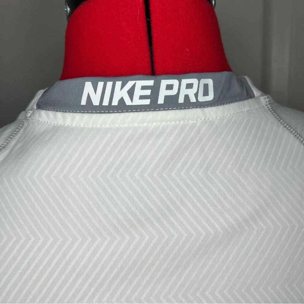 Nike Pro Dri Fit Long Sleeve Mens Shirt Warm Shirt White Size XXL